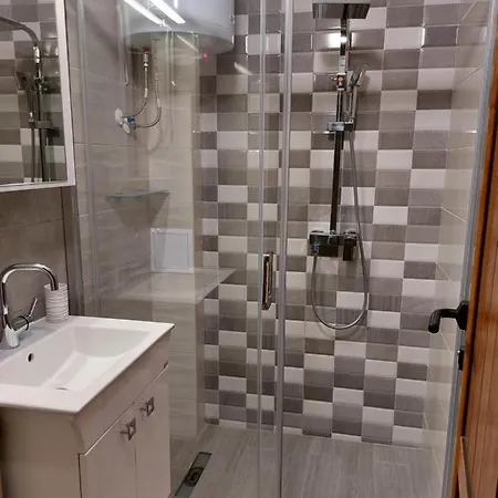 Noviyat Grad Apartment *